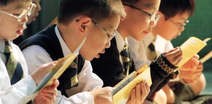 港童學習壓力大 或賠上視力
