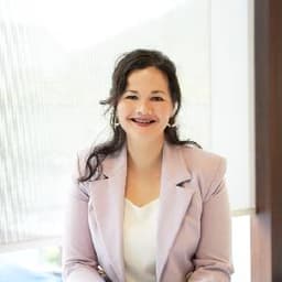 Laura Cozijnsen (羅拉)