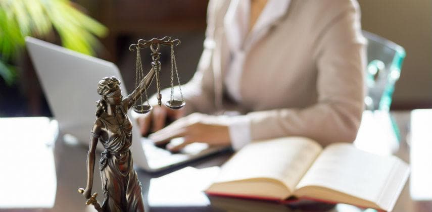 When is the best time for lawyers to make that move in-house?